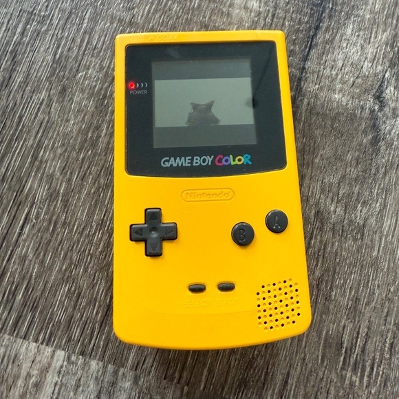 Nintendo Gameboy Color GBC Yellow Dandelion Handheld Console System CGB-001 - Picture 2 of 4